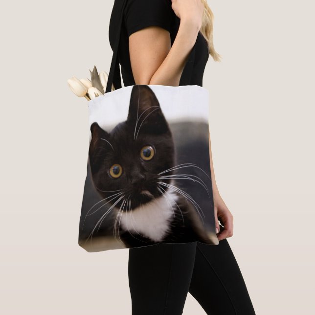 Tote Bag Chaton noir et blanc mignon de smoking (De près)