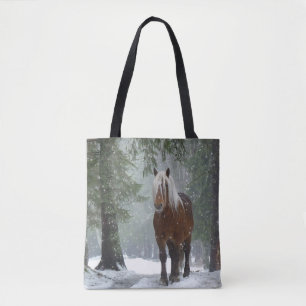 Tote Bag Cheval Brown dans une forêt d'hiver avec chute de 