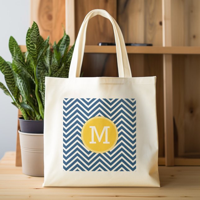 Tote Bag Chevrons bleu marine avec Monogramme jaune personn (Personalized tote bag - pattern and monogram)
