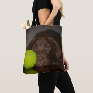 Tote Bag Chiot de Labrador de chocolat avec de la balle de