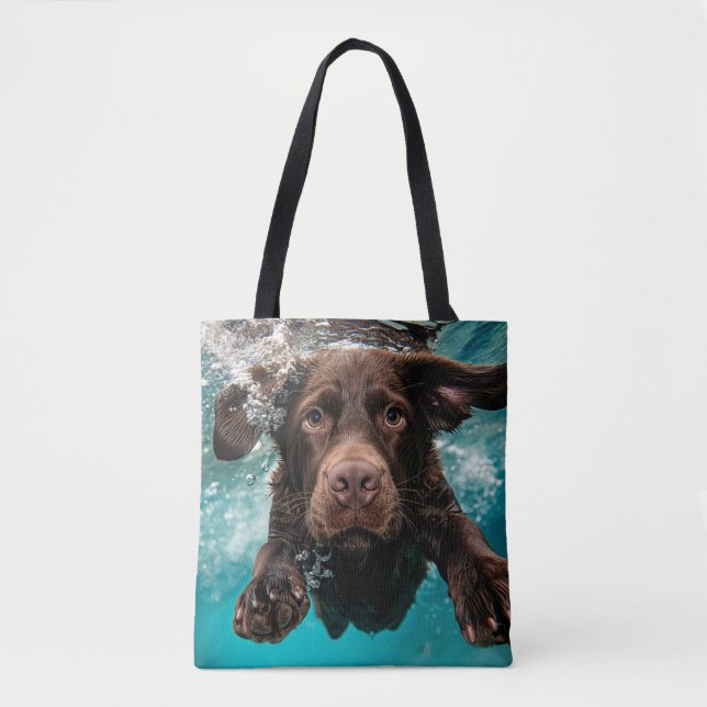 Tote Bag Chocolat Joueur Labrador nage sous l'eau (Devant)