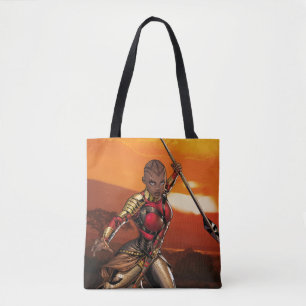 Tote Bag Classiques Avengers Okoye bondissant avec sa lan