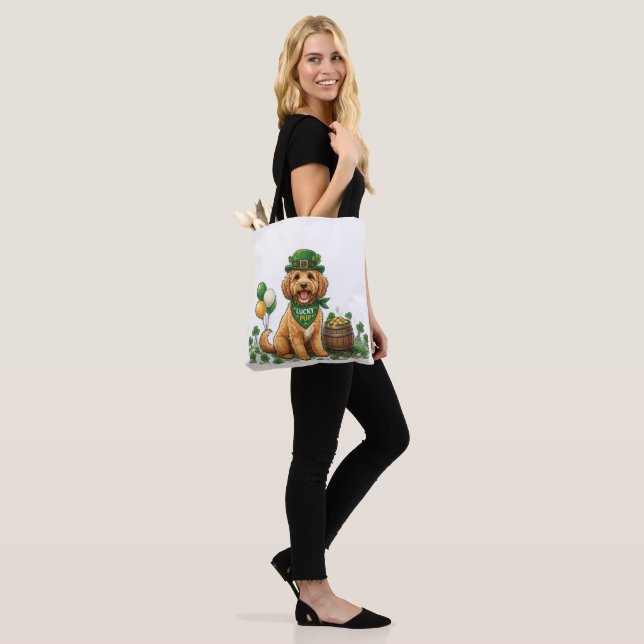 Tote Bag Cockapoo Chanceux St. Patrick (Sur le modèle)