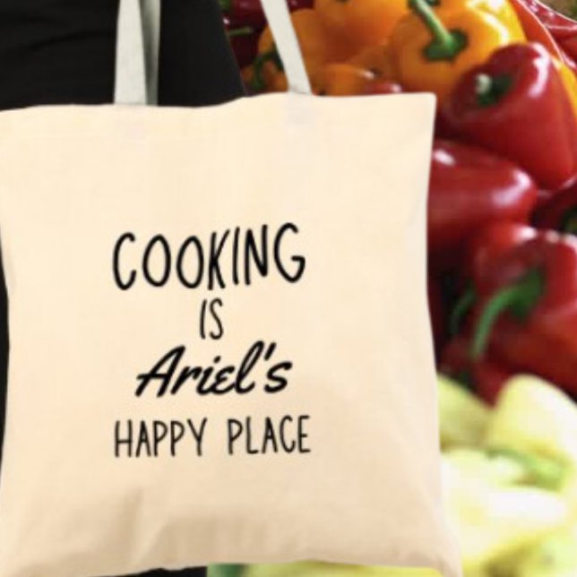 Tote Bag Cuisine personnalisée Happy Place Cook Foodie Cade (Shop now and cook up some smiles with this thoughtful gift!)