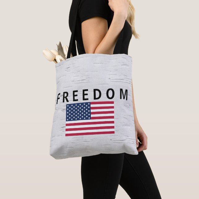 Tote Bag Drapeau Américain Avec Texte Libre Sur Birch (De près)