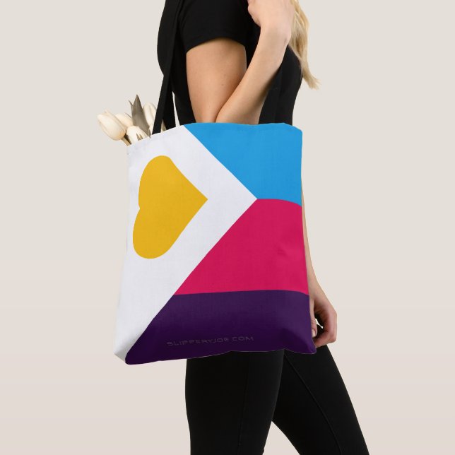 Tote Bag Drapeau de fierté polyamoureuse tricolore de Slipp (De près)