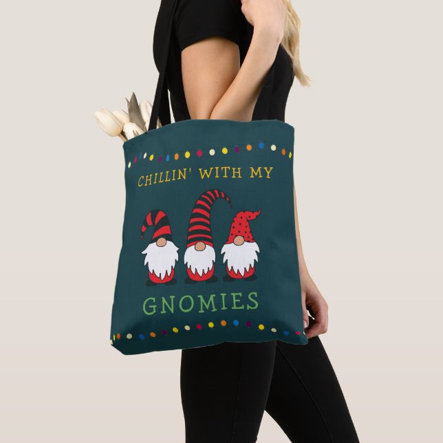 Tote Bag Drôle Chillin' avec mon jeu de Noël Gnomies | À (De près)