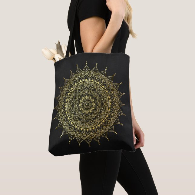 Tote Bag Elégant or sur Soft Black Floral Henna Mandala (De près)