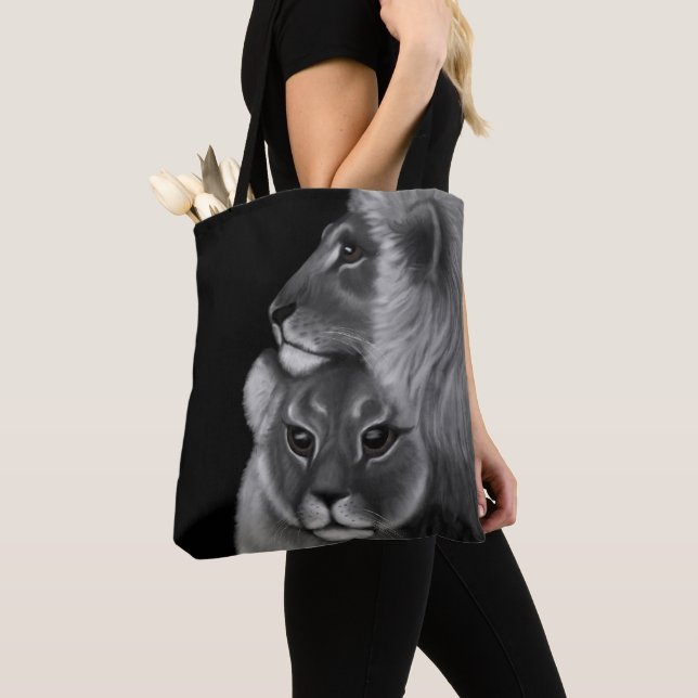 Tote Bag Éternel Bond : L'amour du lion dans les ombres (De près)