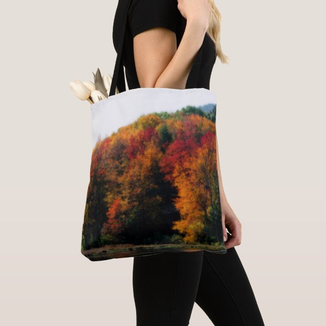 Tote Bag Feuillage Automne Par Étang (De près)
