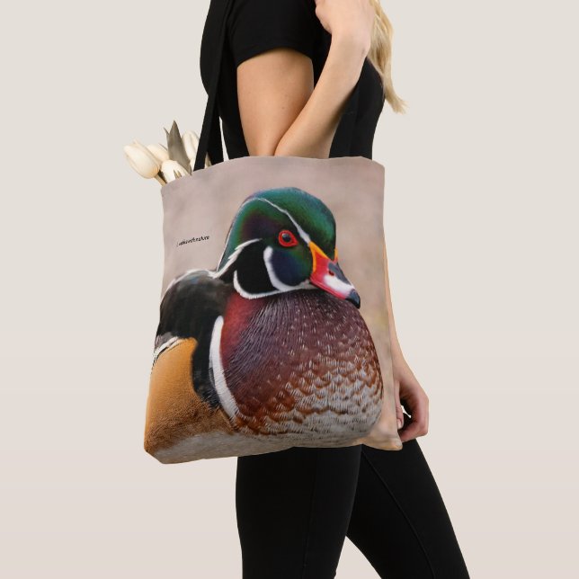 Tote Bag Gros plan sur un canard branchu mâle (De près)