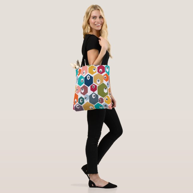 Tote Bag Hexagon Eyeballs (Sur le modèle)