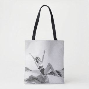 Tote Bag Jeune femme attirante en bikini sur la plage