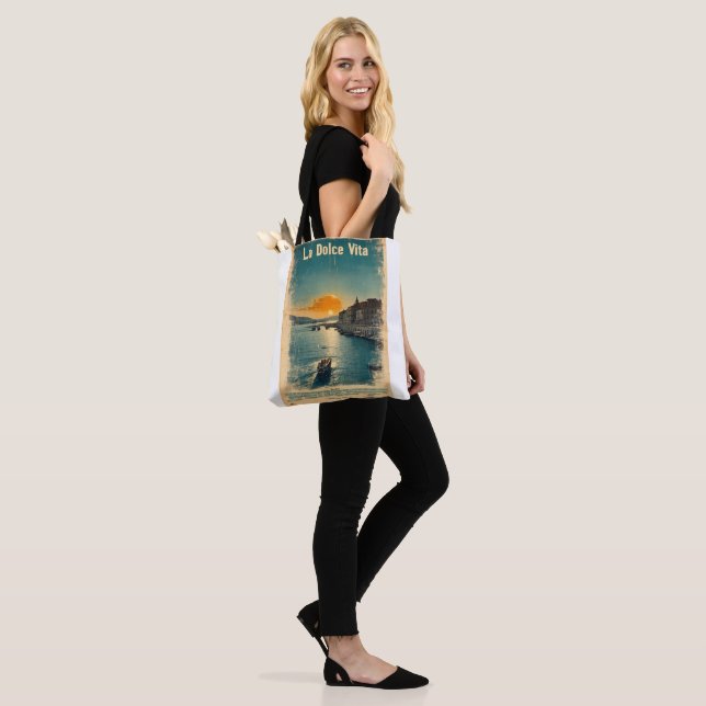 Tote Bag . La Dolce Vita - Inspired by 1960s Posters (Sur le modèle)