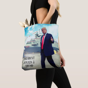 Tote Bag Le Président Donald Trump lève le pied au navire n