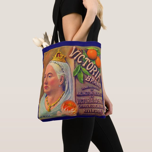 Tote Bag Les oranges de la marque Victoria étiquette dans l (De près)