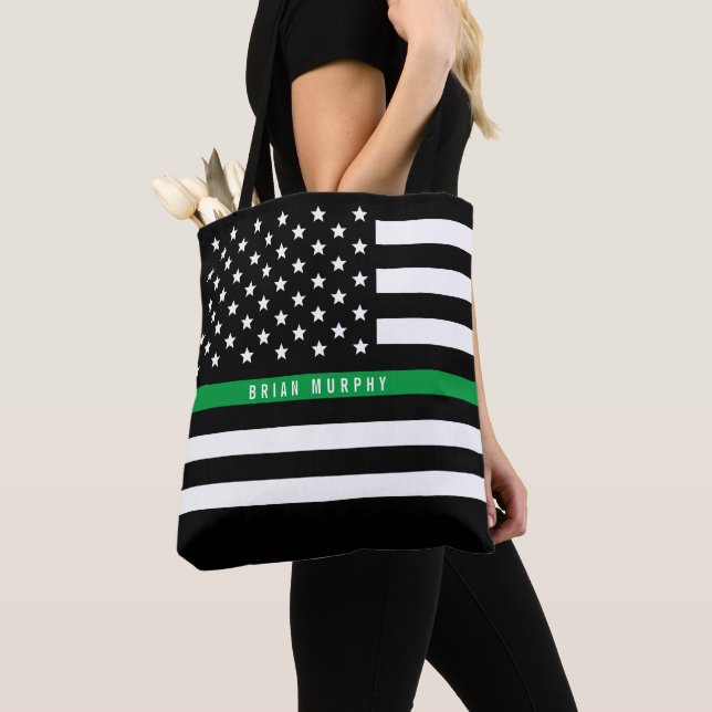 Tote Bag Ligne verte mince militaire Monogramme du drapeau  (De près)
