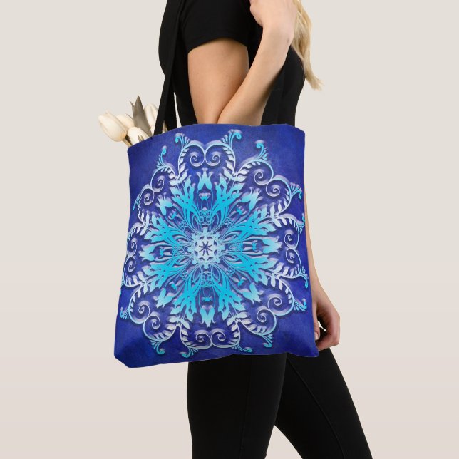 Tote Bag Mandala floral bleu sur le fond grunge (De près)