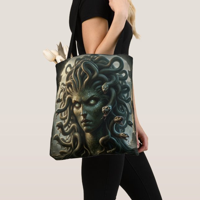 Tote Bag Medusa Stare de la mort Tête des serpents (De près)