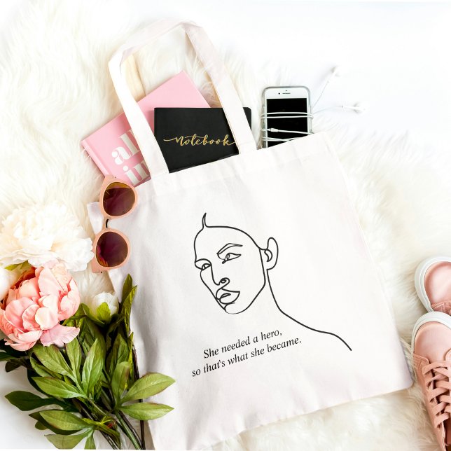 Tote Bag Minimal Noir Elle Est Devenue Un Héros Inspiration (Créateur téléchargé)