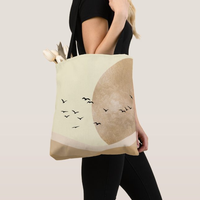 Tote Bag Minimalist Desert Landscape with Birds & Sun  (De près)