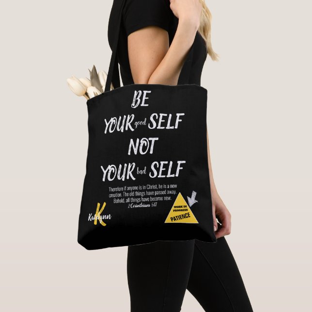 Tote Bag Monogramme Bible Verse Be Yourself 2 Co 5:17 Noir (De près)