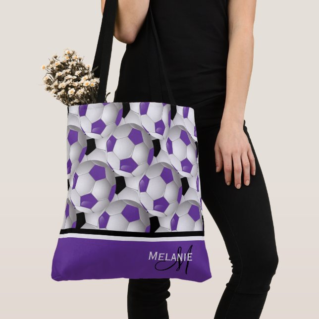 Tote Bag Motif de balle de soccer noir violet (De près)