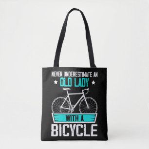 Tote Bag Ne Sous-Estimez Jamais Une Vieille Dame Avec Un Vé