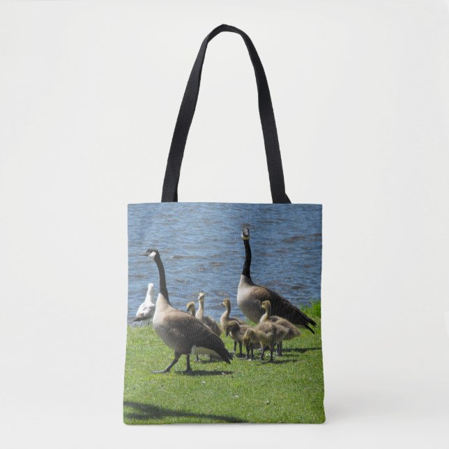Tote Bag Oies du Canada sur l'herbe par l'eau (Devant)