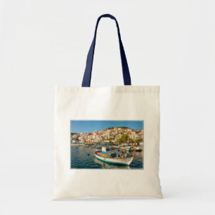 Tote Bag Port avec bateaux de pêche à Plomari, Lesvos, Grèc