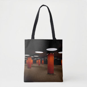 TOTE BAG POSTE ROUGE SOUS PLAFOND LUMIÈRE LA NUIT