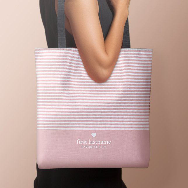 Tote Bag Rayures modernes avec Monogramme cardiaque haut de (Personalized tote bag - Perfect for girl's weekends and bachelorette getaways!)
