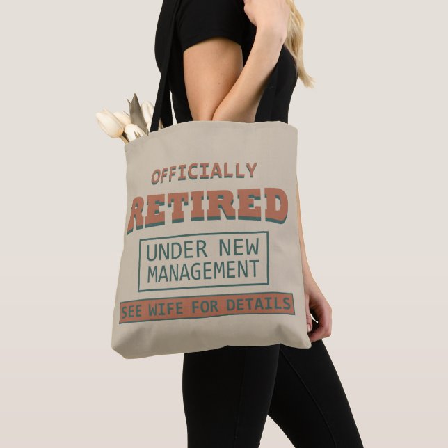 Tote Bag retraité officiellement sous la nouvelle direction (De près)