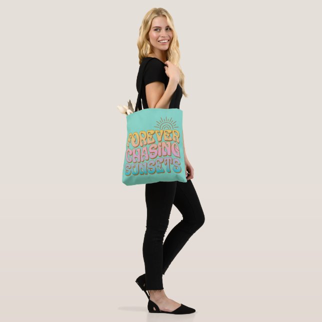 Tote Bag Retro Turquoise "Couchers de soleil pour toujours  (Sur le modèle)