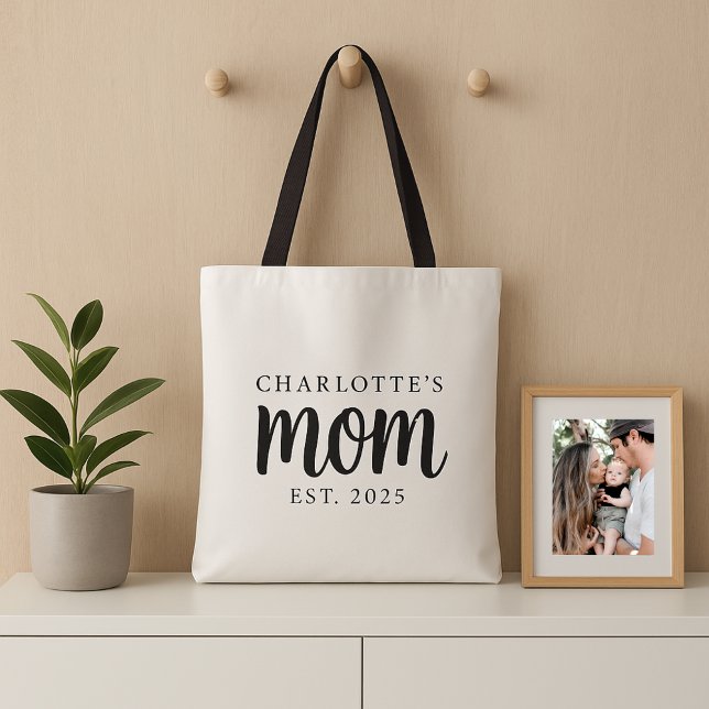 Tote Bag Script noir moderne établi Maman Nom personnalisé (simple black and white mom established custom date and baby name tote bag for new mama mothers day)