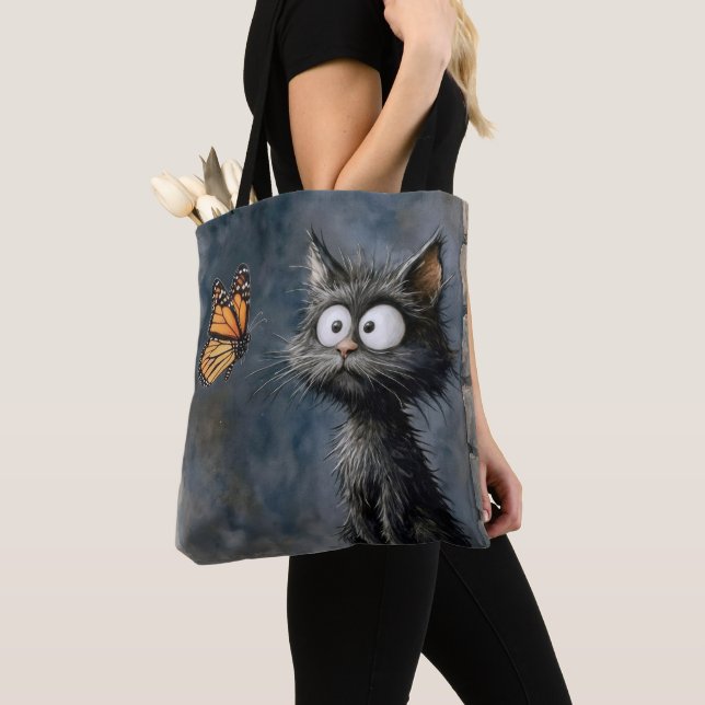 Tote Bag Scruffy Cat Staring at a Butterfly (De près)