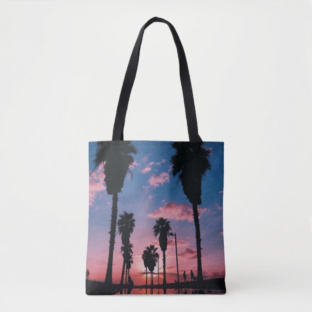 Tote Bag Silhouette d'arbre sous ciel nuageux (Devant)