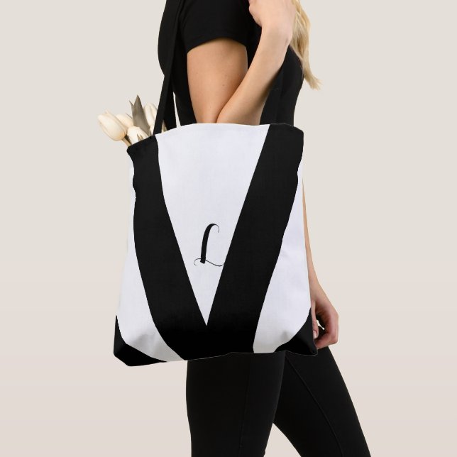Tote Bag Triangle noir et blanc et slashes (De près)