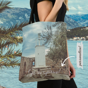 Tote Bag Un phare blanc et un olivier