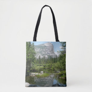 Tote Bag Vue du lac Miroir dans le parc national de Yosemit