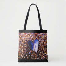 Tote bag with Seashells and Beach pebbles