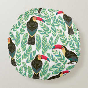 Toucans, tropical leaves, decorative pattern. round pillow