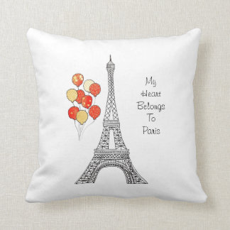 Tour Eiffel avec le coussin de ballons