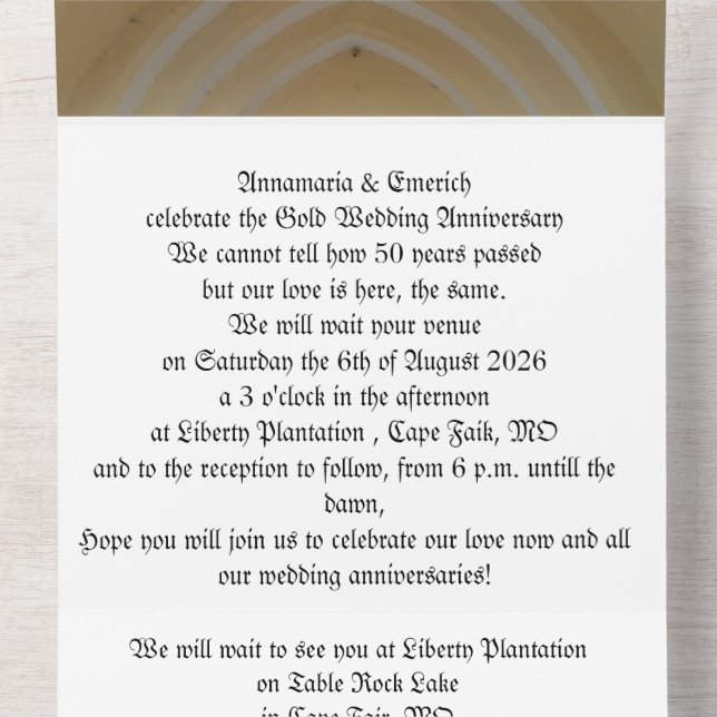 Tout En Un 50th gold wedding anniversary invitation   (À l'intérieur du milieu)