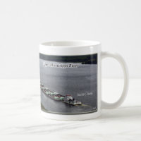 Tows Passant la tasse supérieure de la rivière Mis