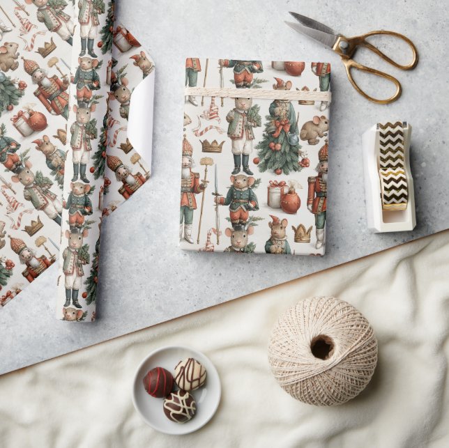 Toy Soldier Mice Christmas Pattern Wrapping Paper (Crafts)
