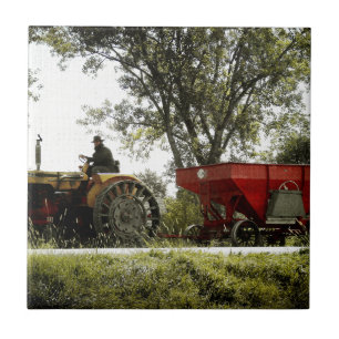 Tractor on Steel Wheels Tile