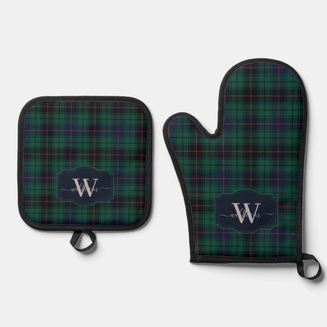 Traditional Clan Davidson Scottish Tartan Plaid  Oven Mitt & Pot Holder Set (Front)