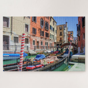 Traditional gondola in Venice Jigsaw Puzzle