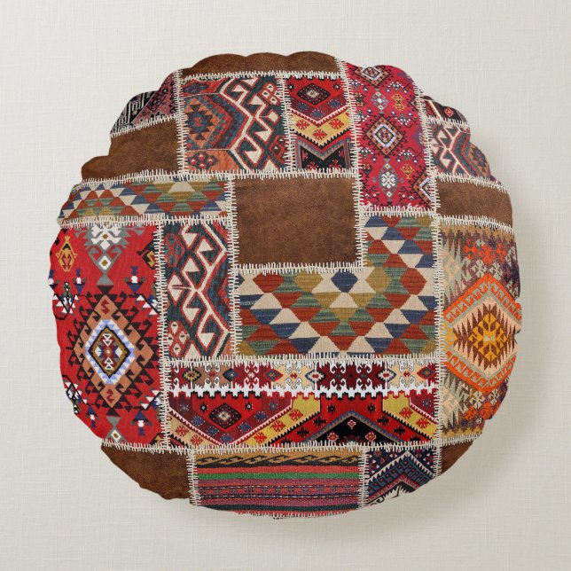 Traditional Rug Patchwork: Decorative Carpet Décor Round Pillow (Front)